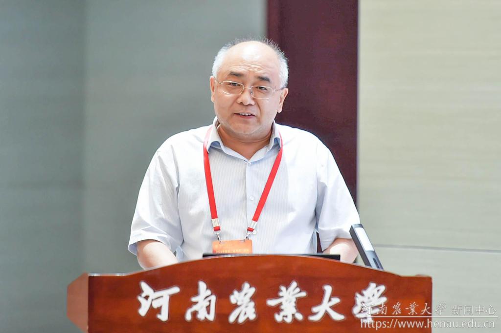 0 校党委副书记游舸 (1).jpg