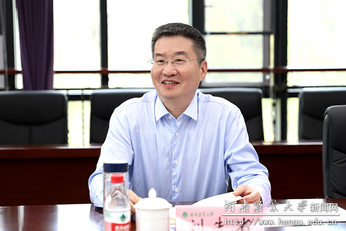 黄淮学院校长刘先省讲话