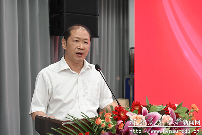 校长介晓磊发言 校长介晓磊发言