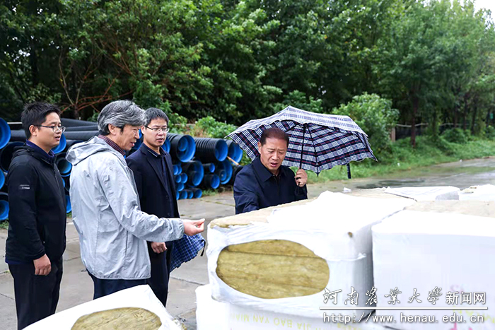 校长介晓磊一行查看工程建设情况 校长介晓磊一行查看工程建设情况