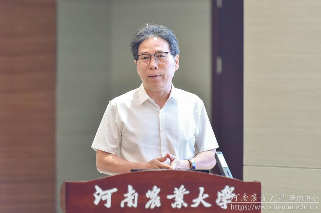 2 农业农村部农业生态与资源保护总站原副站长、二级研究员高尚宾.jpg